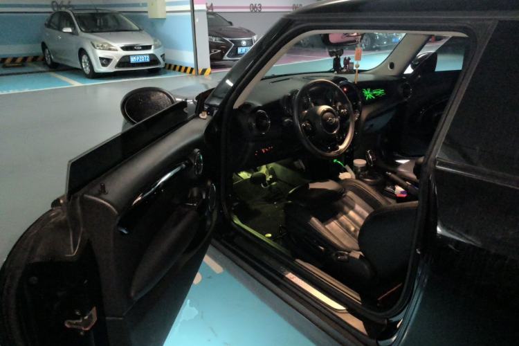 Used MINI 2019 2.0T COOPER S Artist Driver Seat