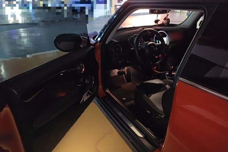 Used MINI 2019 1.5T COOPER Artist Driver Seat