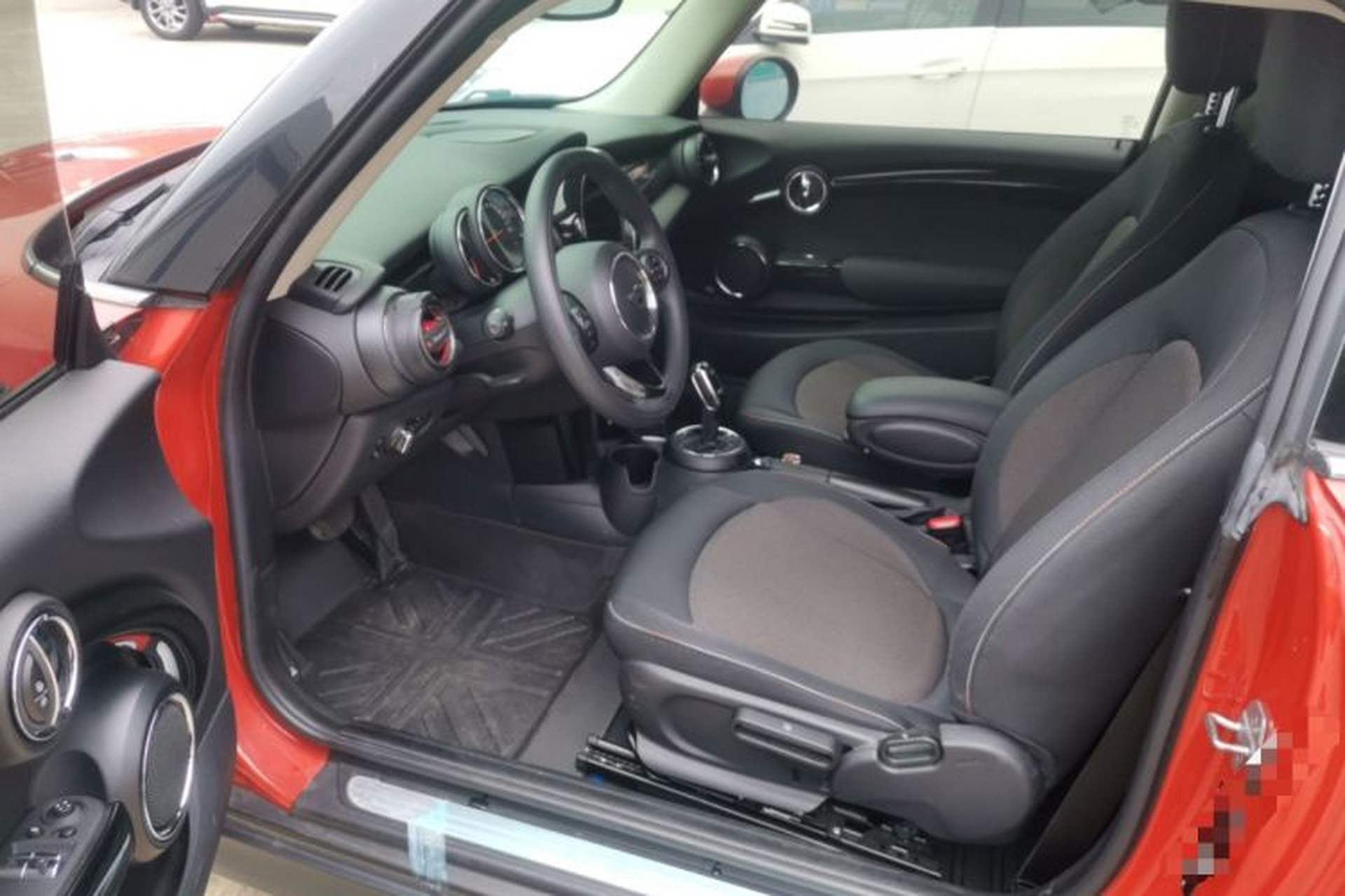 Used MINI 2019 1.5T ONE PLUS Driver Seat
