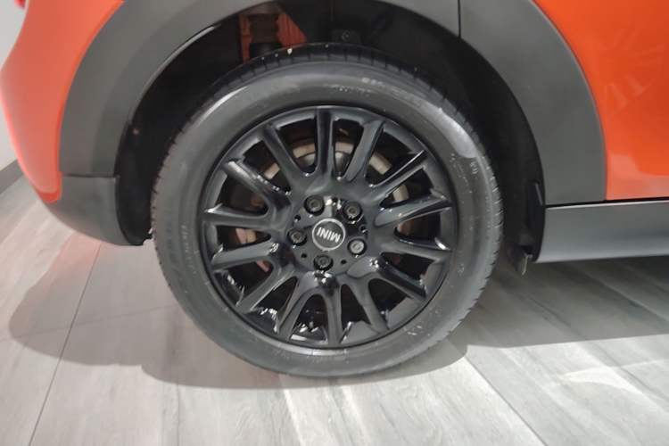 Used MINI 2019 1.5T COOPER Classic Edition Five-Door Version Exterior 5