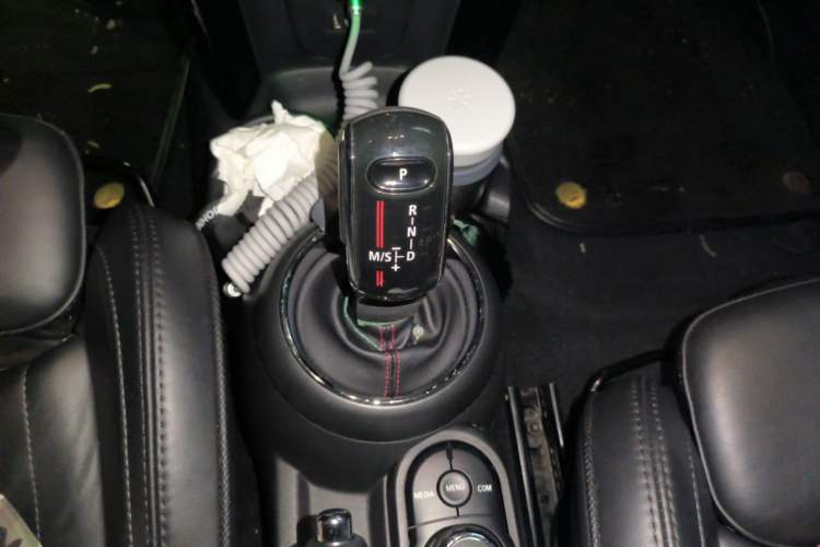 Used MINI 2019 2.0T COOPER S Artist Gear Lever