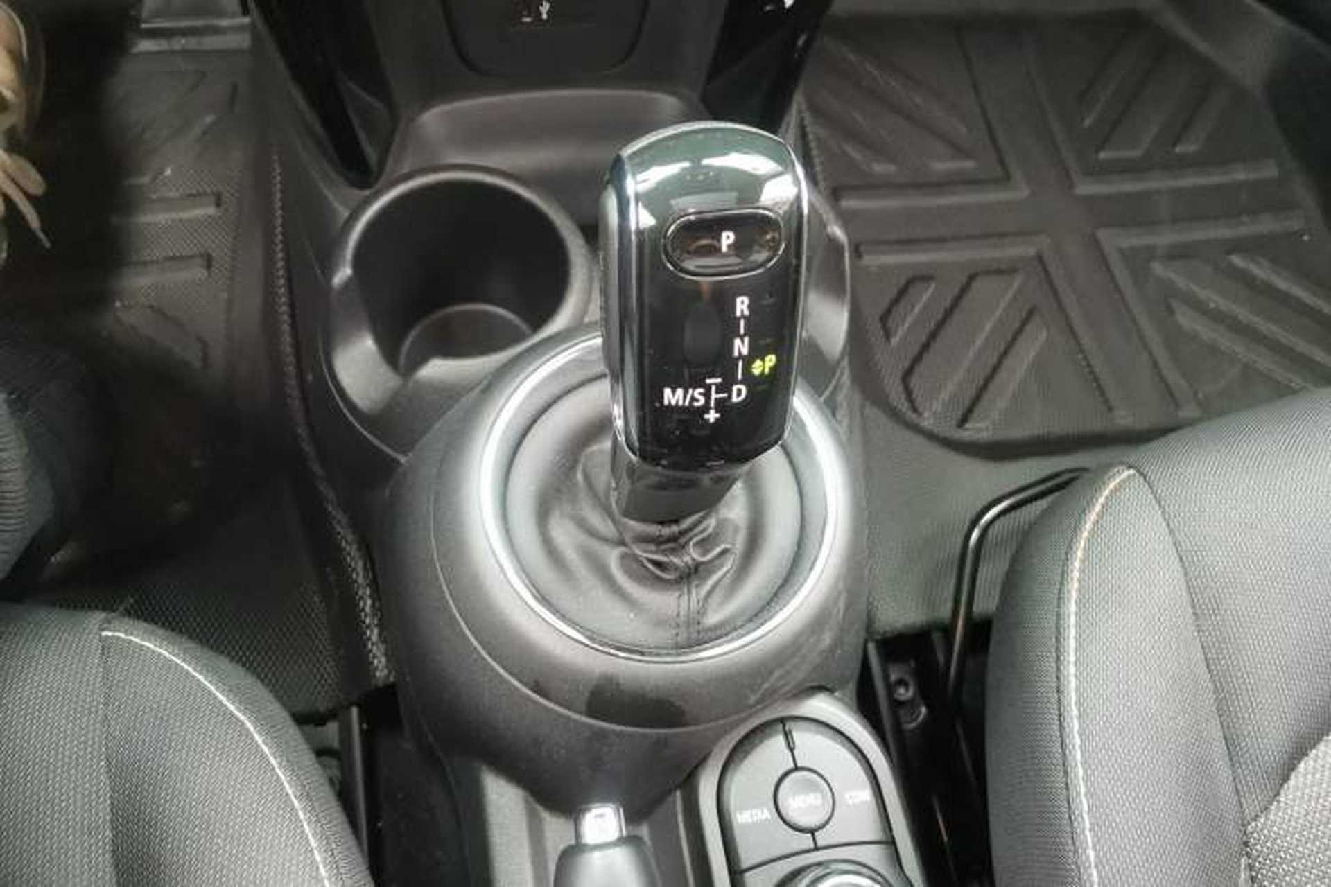 Used MINI 2019 1.5T ONE PLUS Gear Lever