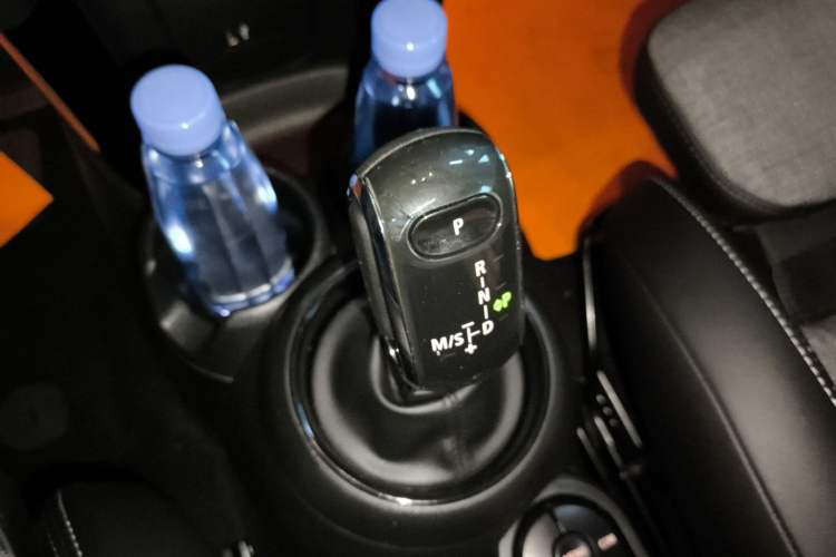 Used MINI 2019 1.5T COOPER Classic Edition Gear Lever