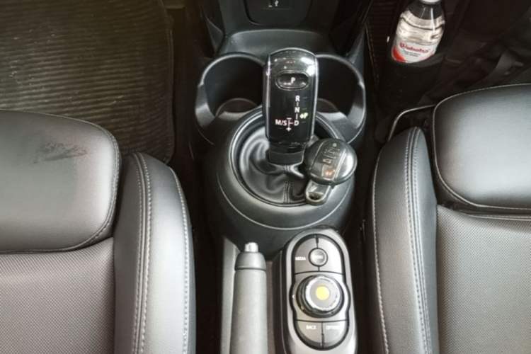 Used MINI 2019 1.5T COOPER Classic Edition Gear Lever
