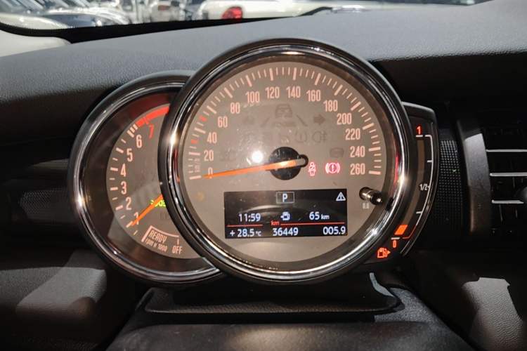 Used MINI 2019 1.5T COOPER Classic Edition Five-Door Version Instrument Cluster