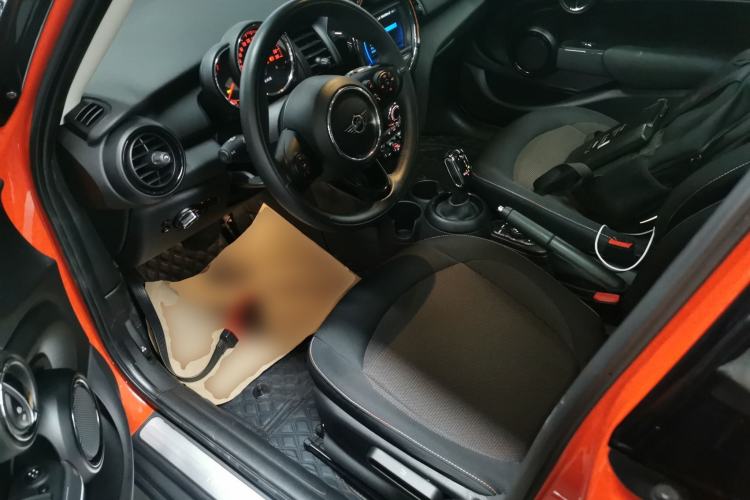 Used MINI 2019 1.5T ONE PLUS Five-Door Edition Left Front Seat