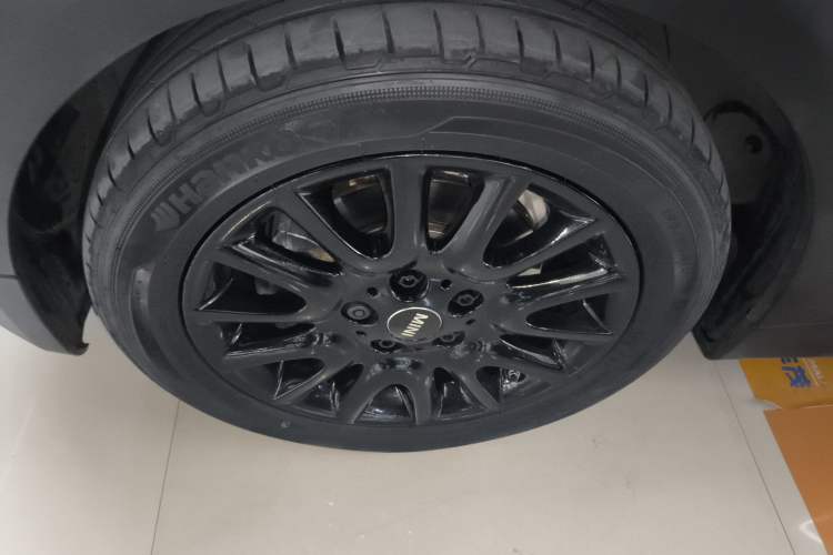Used MINI 2019 1.5T COOPER Classic Edition Left Front Wheel Hub