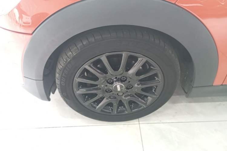 Used MINI 2019 1.5T COOPER Classic Edition Left Front Wheel Hub