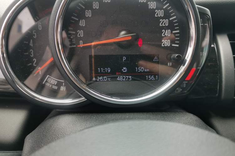 Used MINI 2019 1.5T ONE PLUS Odometer Close Up