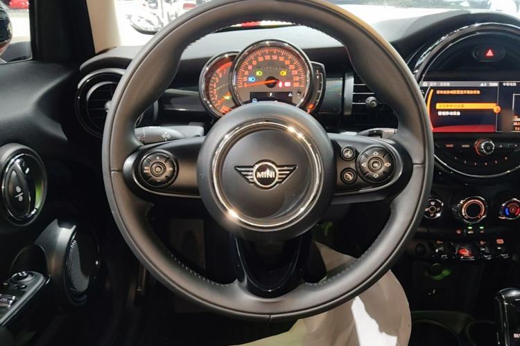 Used MINI 2019 1.5T COOPER Classic Edition Five-Door Version Steering Wheel