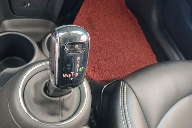 Used MINI 2019 1.5T ONE PLUS Gear Lever