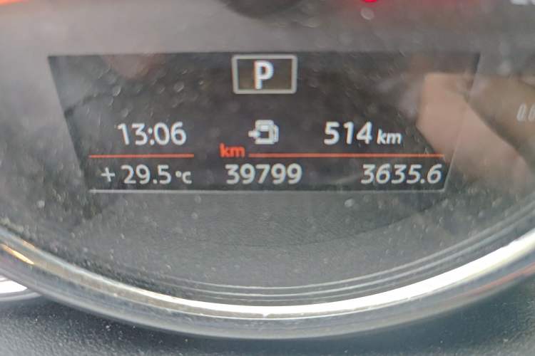 Used MINI 2019 1.5T COOPER Classic Edition Five-Door Version Odometer Close Up