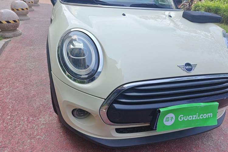 Used MINI 2019 1.5T COOPER Classic Edition Five-Door Version Right Front Headlight