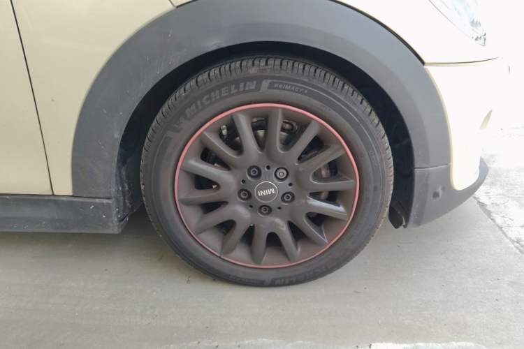 Used MINI 2019 1.5T ONE PLUS Right Front Wheel Hub