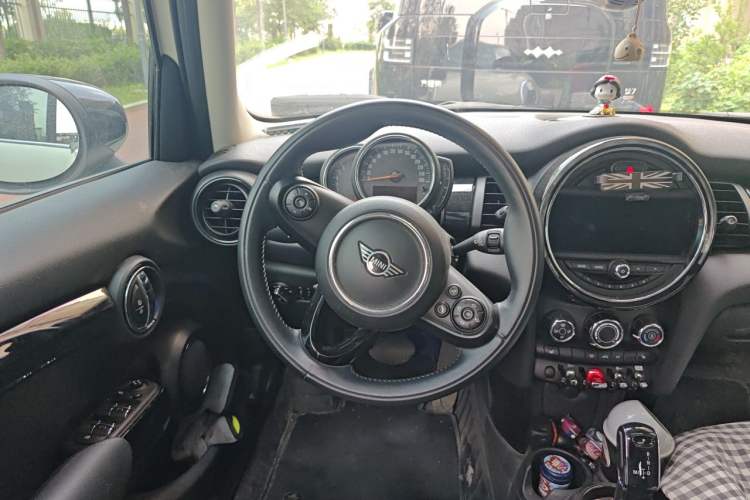 Used MINI 2019 1.5T COOPER Classic Edition Five-Door Version Steering Wheel
