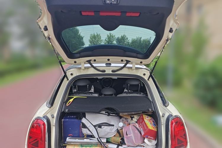Used MINI 2019 1.5T COOPER Classic Edition Five-Door Version Trunk