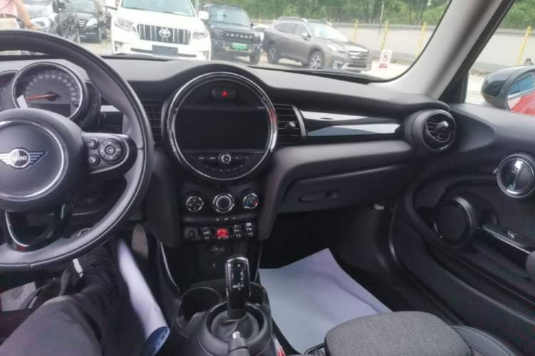 Used MINI 2019 1.5T COOPER Classic Edition Audio And AC Panel