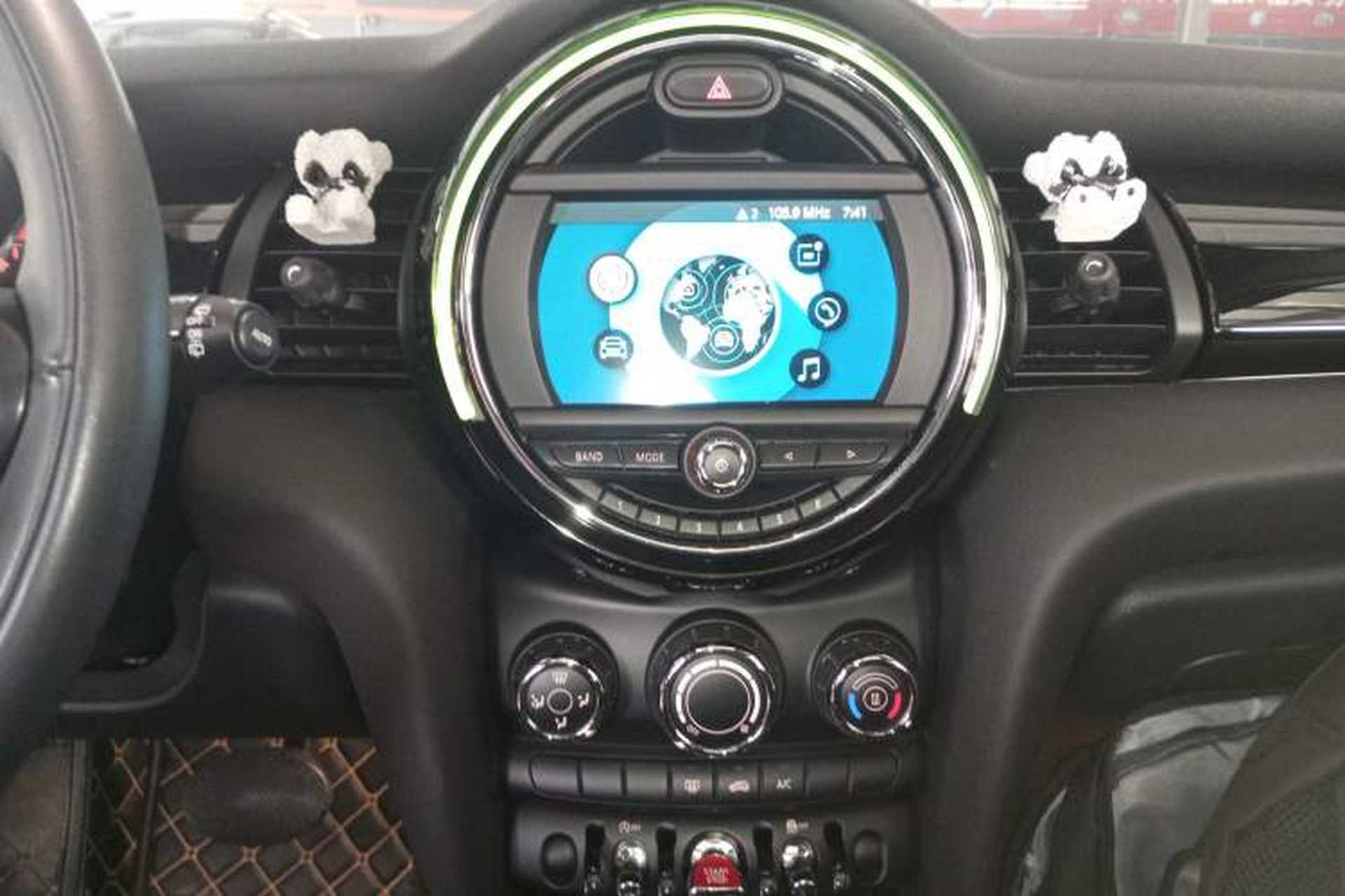 Used MINI 2019 1.5T ONE PLUS Five-Door Edition Audio And AC Panel