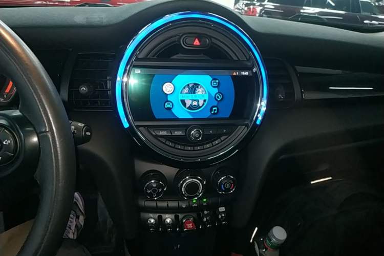 Used MINI 2019 1.5T COOPER Classic Edition Audio And AC Panel