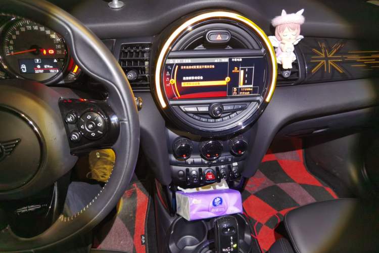 Used MINI 2019 1.5T COOPER Artist Audio And AC Panel