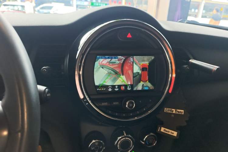 Used MINI 2019 1.5T ONE Five-Door Edition Audio And AC Panel