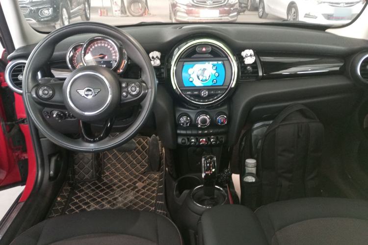 Used MINI 2019 1.5T ONE PLUS Five-Door Edition Center Console