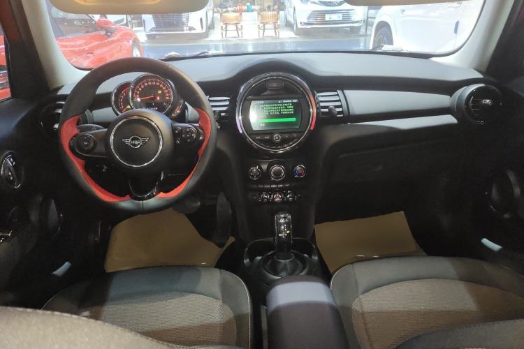 Used MINI 2019 1.5T ONE Five-Door Edition Center Console