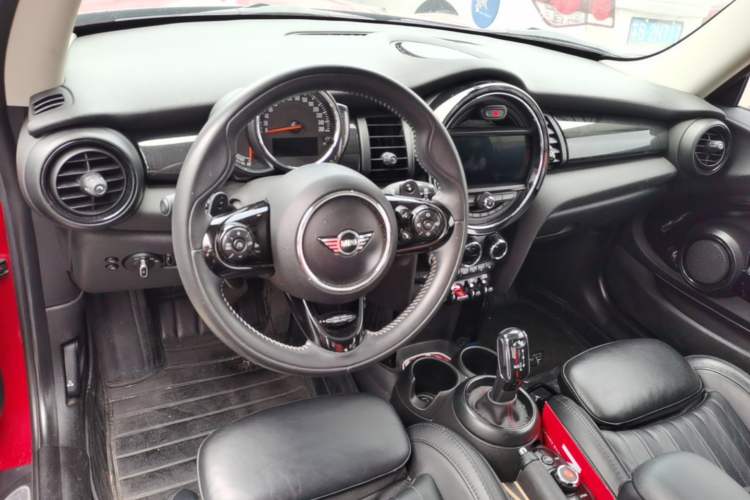 Used MINI 2019 2.0T COOPER S Artist Center Console