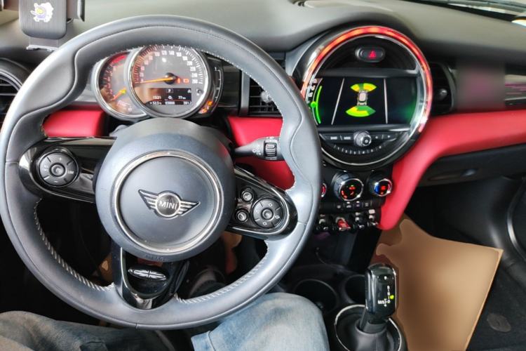 Used MINI 2019 1.5T COOPER Artist Center Console