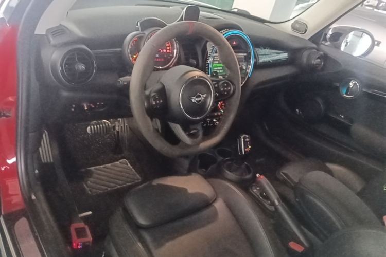 Used MINI 2019 2.0T COOPER S Classic Edition Center Console
