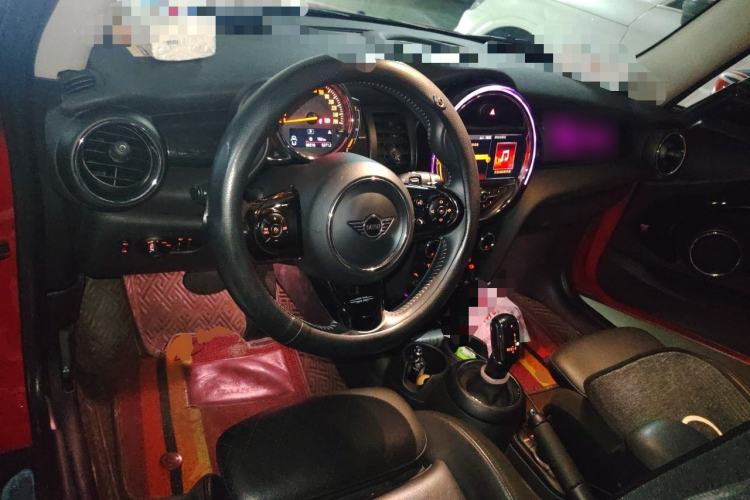 Used MINI 2019 1.5T COOPER Artist Center Console