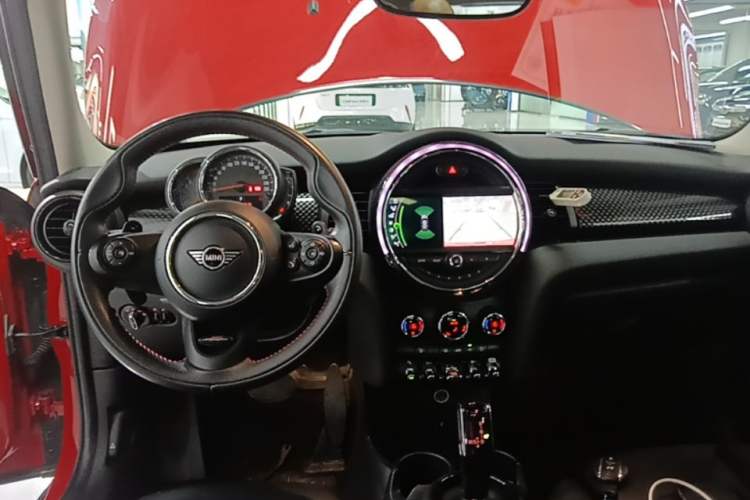 Used MINI 2019 2.0T COOPER S Classic Edition Five-Door Model Center Console