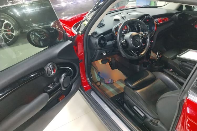 Used MINI 2019 1.5T COOPER Artist Driver Seat