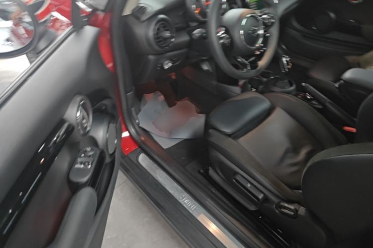 Used MINI 2019 1.5T COOPER Artist Driver Seat