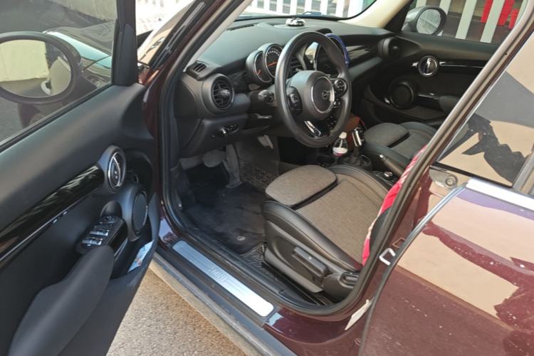 Used MINI 2019 1.5T COOPER Classic Edition Five-Door Version Driver Seat