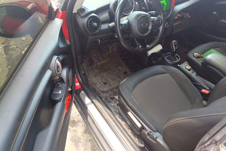 Used MINI 2019 1.5T ONE Driver Seat