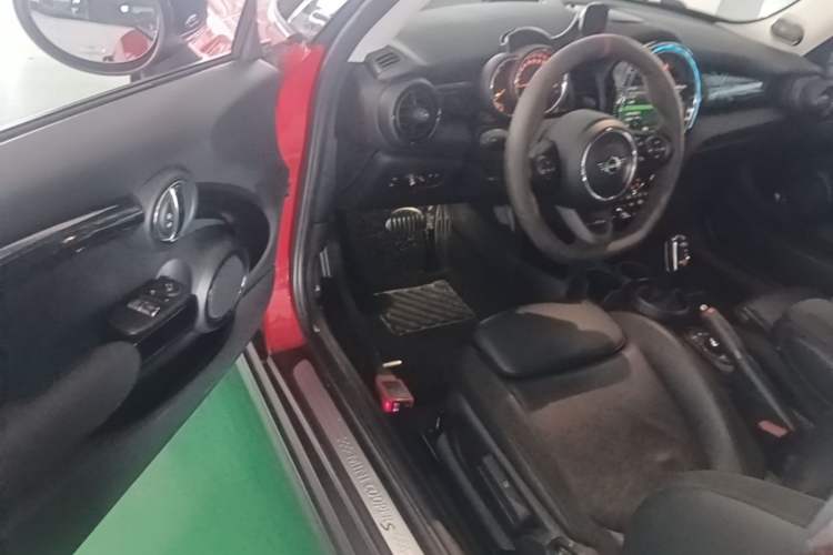 Used MINI 2019 2.0T COOPER S Classic Edition Driver Seat