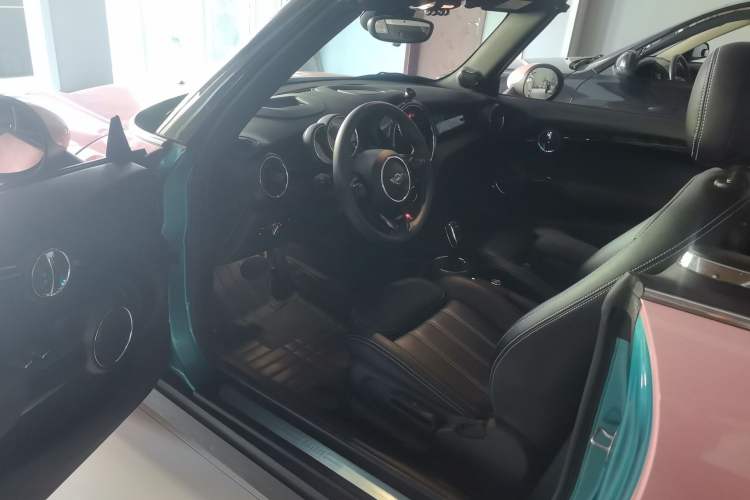 Used MINI 2019 1.5T COOPER CABRIO Temptation Edition Driver Seat