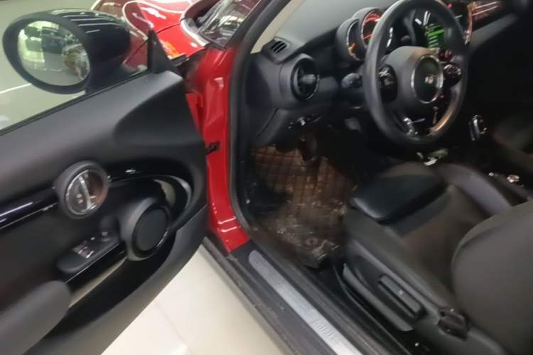 Used MINI 2019 1.5T COOPER Artist Driver Seat