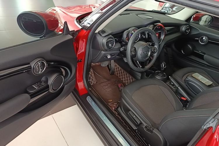 Used MINI 2019 1.5T ONE PLUS Driver Seat
