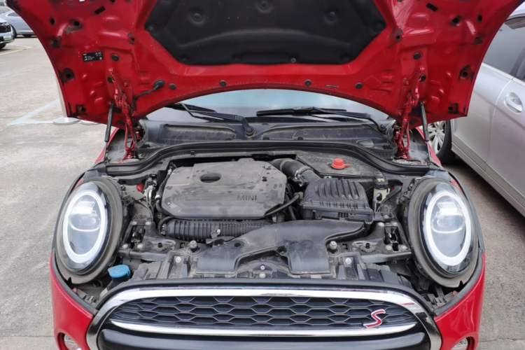 Used MINI 2019 2.0T COOPER S Artist Engine Bay