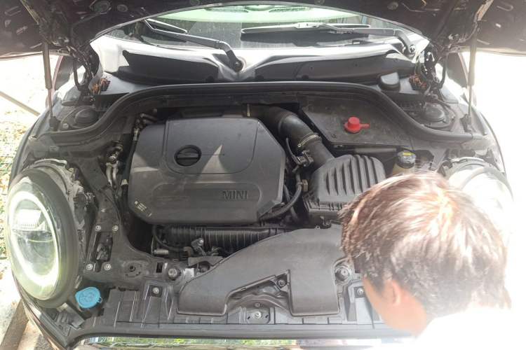Used MINI 2019 1.5T COOPER Artist Engine Bay
