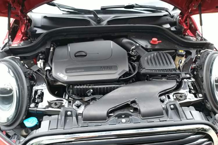 Used MINI 2019 1.5T COOPER Classic Edition Five-Door Version Engine Bay
