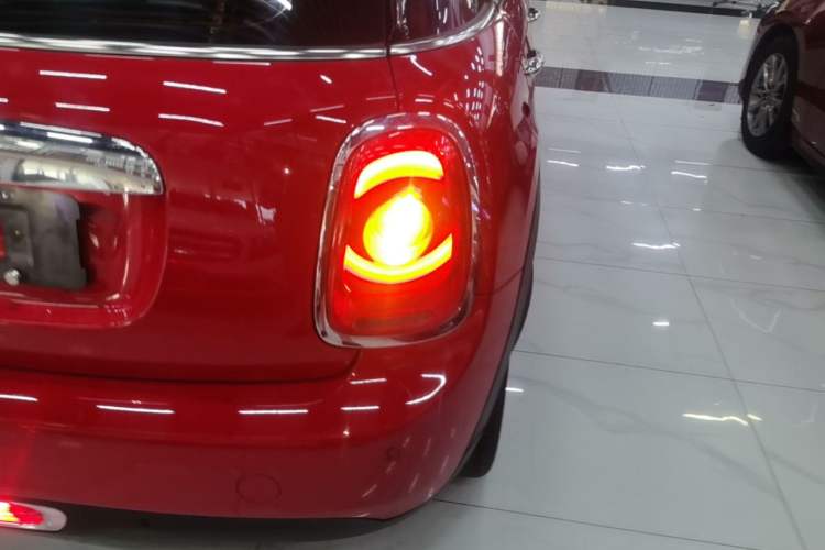 Used MINI 2019 1.5T ONE PLUS Five-Door Edition Exterior 3