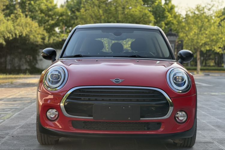 Used MINI 2019 1.5T COOPER Classic Edition Five-Door Version Exterior 4