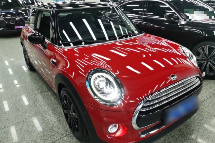Used MINI 2019 1.5T COOPER Artist Front Right 45 Deg