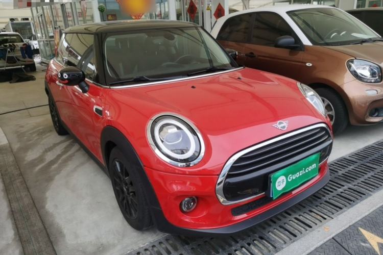 Used MINI 2019 1.5T COOPER Classic Edition Front Right 45 Deg