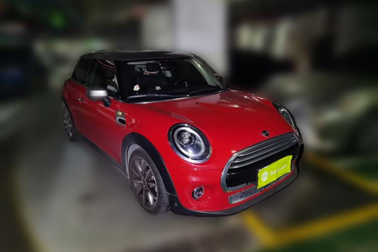 Used MINI 2019 1.5T COOPER Artist Front Right 45 Deg