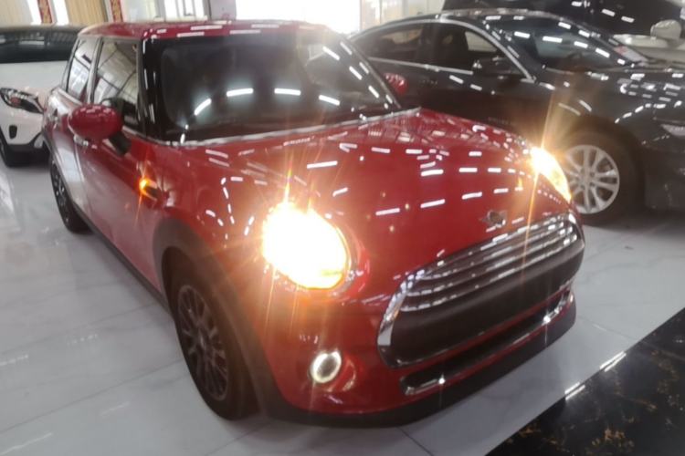Used MINI 2019 1.5T ONE PLUS Five-Door Edition Front Right 45 Deg