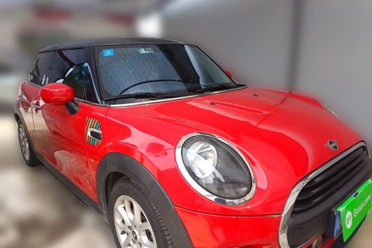 Used MINI 2019 1.5T ONE Front Right 45 Deg